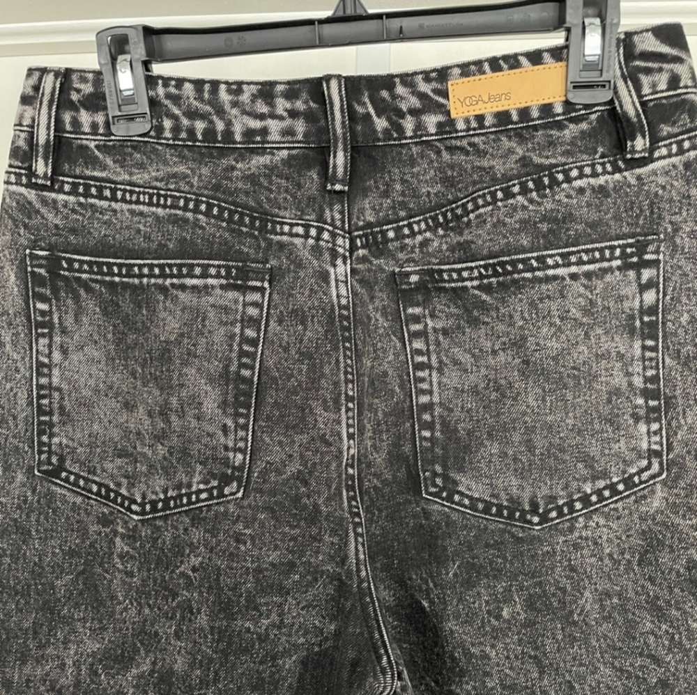 Yoga Jeans black acid wash pants - Picture 2 of 7